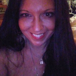 Meet your Posher, Holly sheree